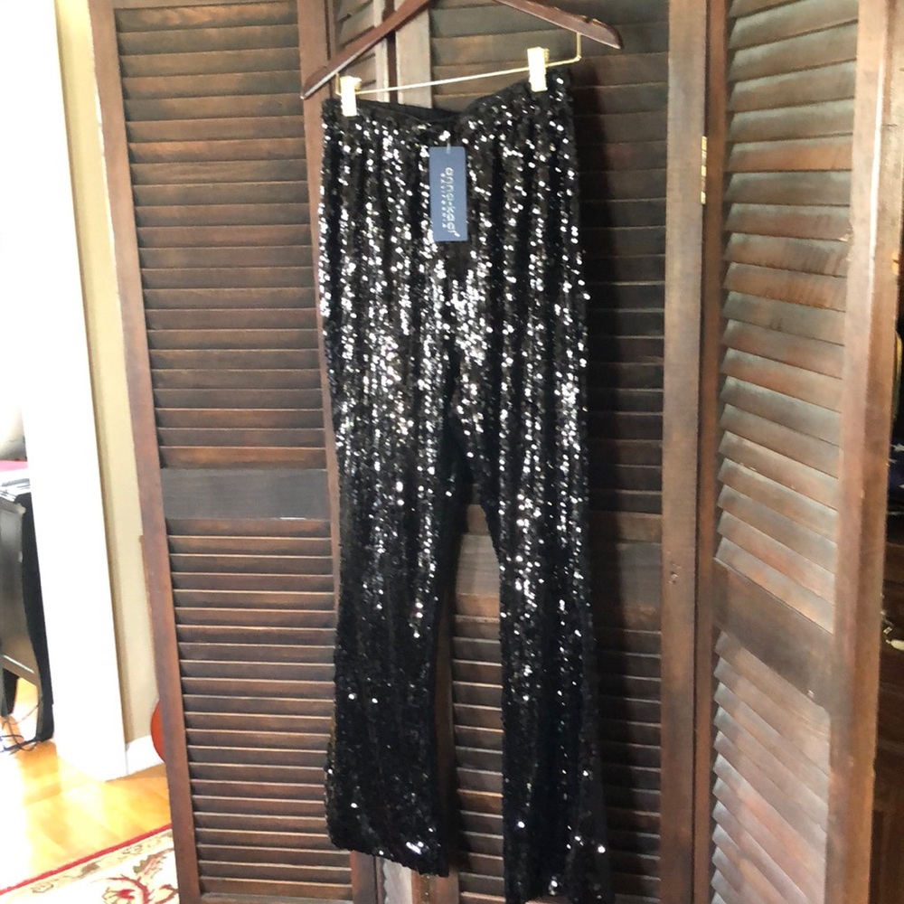 NWT Anna Kacci black sequence pants. Large